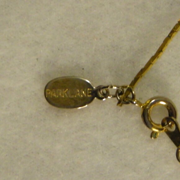 Vintage Park Lane Black and Gold Tone Beads. .Signed on tag. - Picture 7 of 8